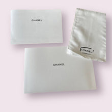 Load image into Gallery viewer, CHANEL Deauville MM