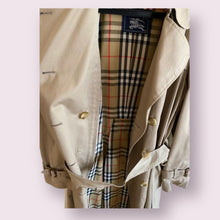 Load image into Gallery viewer, Burberry Trench-coat