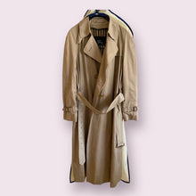 Load image into Gallery viewer, Burberry Trench-coat