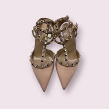 Load image into Gallery viewer, VALENTINO Rockstuds Pumps