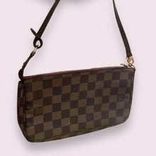 Load image into Gallery viewer, LOUIS VUITTON Damier Pochette