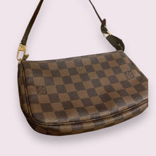 Load image into Gallery viewer, LOUIS VUITTON Damier Pochette