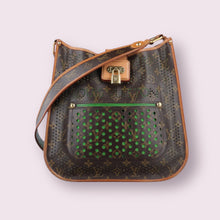 Load image into Gallery viewer, LOUIS VUITTON Evelyn