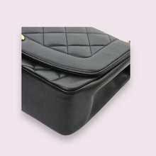 Load image into Gallery viewer, Chanel Diana 25
