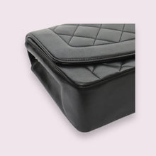 Load image into Gallery viewer, Chanel Diana 25