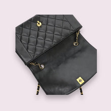 Load image into Gallery viewer, Chanel Diana 25