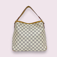 Load image into Gallery viewer, LOUIS VUITTON Shoulder Bag
