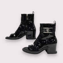 Load image into Gallery viewer, Louis Vuitton Boots