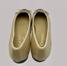 Load image into Gallery viewer, CHANEL Pumps