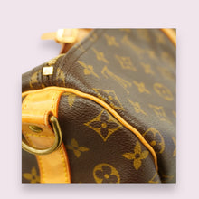 Load image into Gallery viewer, LOUIS VUITTON Keepall 55