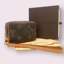 Load image into Gallery viewer, LOUIS VUITTON Wapity
