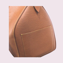 Load image into Gallery viewer, LOUIS VUITTON Epi Keepall 50