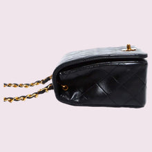 Load image into Gallery viewer, CHANEL Single Flap