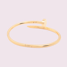 Load image into Gallery viewer, Cartier Just En Clou LM