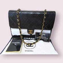 Load image into Gallery viewer, CHANEL Vintage Single Flap - Black