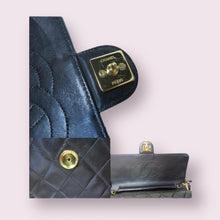 Load image into Gallery viewer, CHANEL Vintage Single Flap - Black