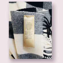 Load image into Gallery viewer, Burberry Scarf