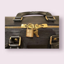 Load image into Gallery viewer, LOUIS VUITTON Epi Keepall 45