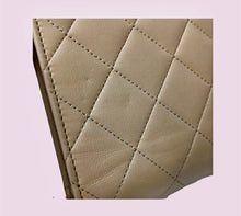 Load image into Gallery viewer, CHANEL Vintage Single Flap