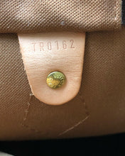 Load image into Gallery viewer, LOUIS VUITTON Speedy 35