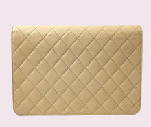Load image into Gallery viewer, CHANEL Vintage Single Flap