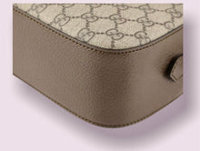 Load image into Gallery viewer, GUCCI Neo Vintage Messenger Bag