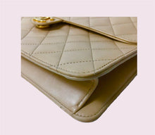 Load image into Gallery viewer, CHANEL Vintage Single Flap