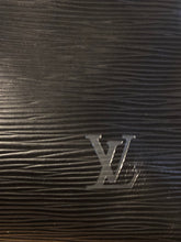 Load image into Gallery viewer, LOUIS VUITTON Epi Keepall 60