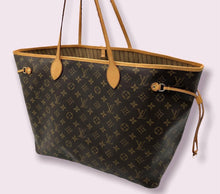Load image into Gallery viewer, LOUIS VUITTON Neverfull GM