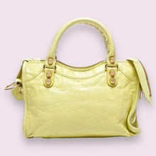 Load image into Gallery viewer, Balenciaga City
