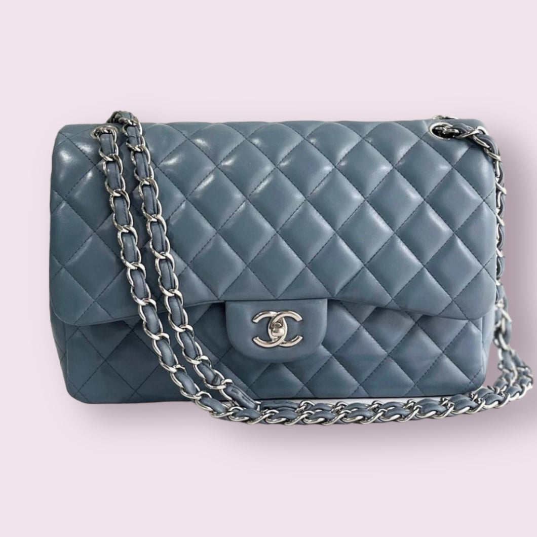 CHANEL Jumbo Bag