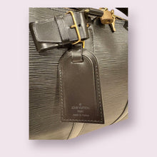 Load image into Gallery viewer, LOUIS VUITTON Epi Keepall 45

