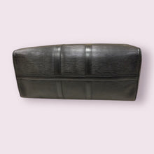 Load image into Gallery viewer, LOUIS VUITTON Epi Keepall 45

