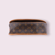 Load image into Gallery viewer, LOUIS VUITTON Shoulder Bag
