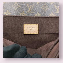 Load image into Gallery viewer, LOUIS VUITTON Metis Pochette
