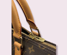 Load image into Gallery viewer, LOUIS VUITTON Keepall 55
