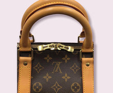 Load image into Gallery viewer, LOUIS VUITTON Keepall 55
