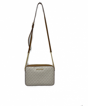 Load image into Gallery viewer, MICHAEL KORS Jet Set  Cross Body
